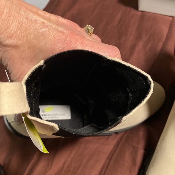 Leather Slip On Booties by Cruza Tendencia Brand. NWT! - Picture 14 of 16